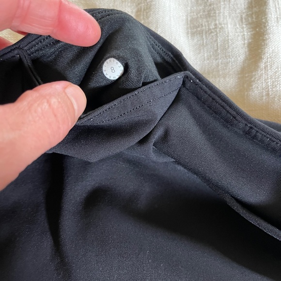 Lululemon crop Capri -size 8 - Picture 2 of 8